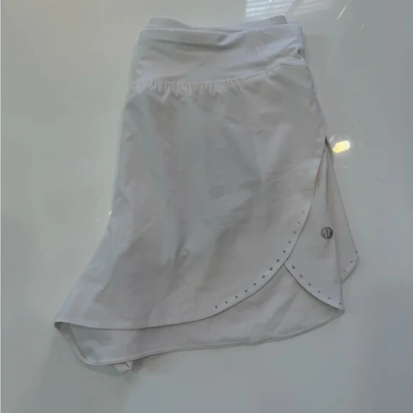 lululemon athletica 
Fast and Free Reflective High-Rise Classic-Fit Short 3" - Picture 4 of 5